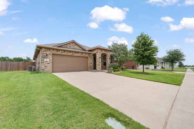 1211 Larkspur Lane, Cleburne, TX 76033