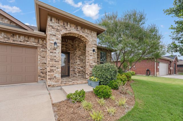 1211 Larkspur Lane, Cleburne, TX 76033