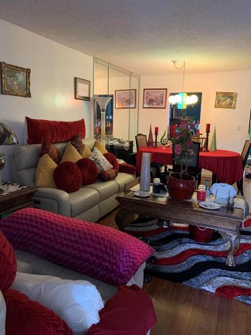 7887 Golf Cir Drive 212, Margate, FL 33063