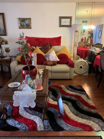 7887 Golf Cir Drive 212, Margate, FL 33063