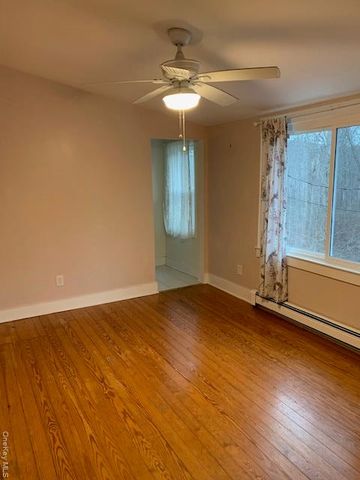 25 Evergreen Road, Putnam Valley, NY 10579