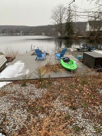 25 Evergreen Road, Putnam Valley, NY 10579