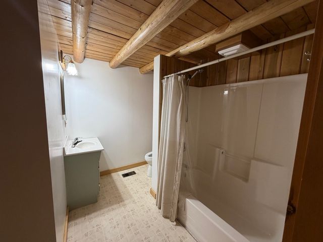 534 Curtis Road, Morgan, VT 95853