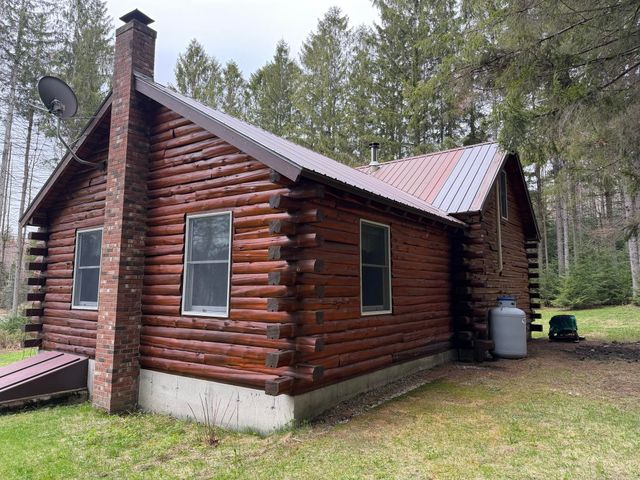534 Curtis Road, Morgan, VT 95853