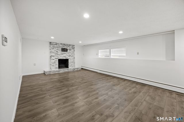 12 Bates Place, Hartford, CT 06114