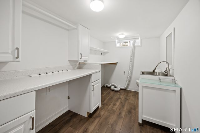 12 Bates Place, Hartford, CT 06114