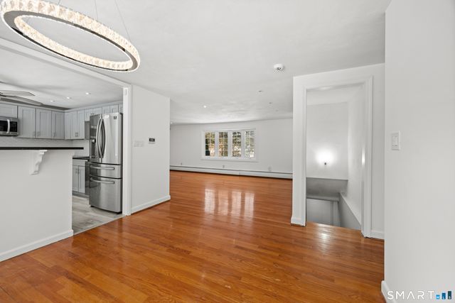 12 Bates Place, Hartford, CT 06114