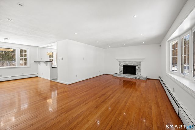 12 Bates Place, Hartford, CT 06114