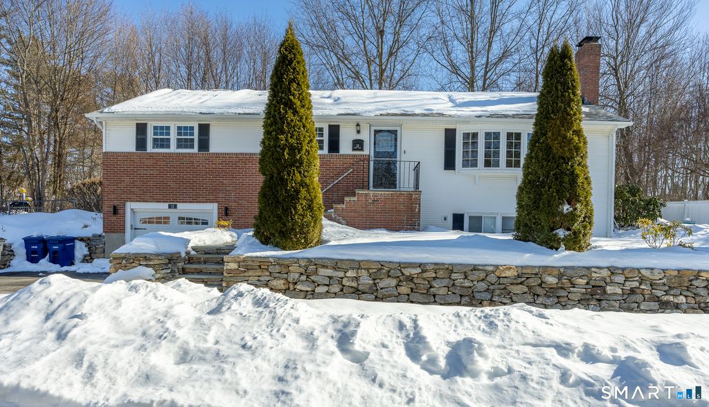 12 Bates Place, Hartford, CT 06114