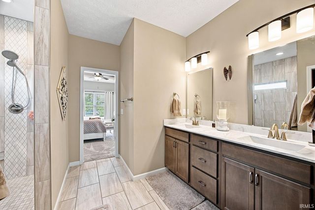 4336 Admirals Cove Drive, Lafayette, IN 47909
