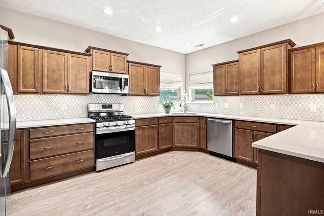 4336 Admirals Cove Drive, Lafayette, IN 47909