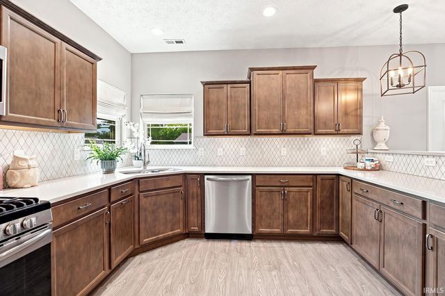 4336 Admirals Cove Drive, Lafayette, IN 47909