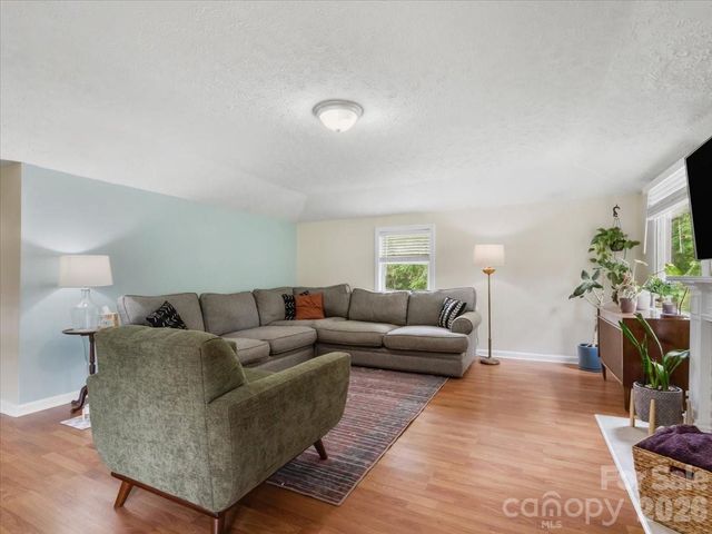 140 Locust Grove Road, Weaverville, NC 28787