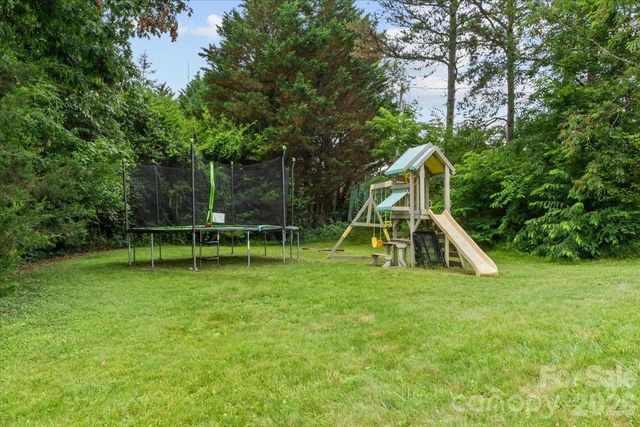 140 Locust Grove Road, Weaverville, NC 28787