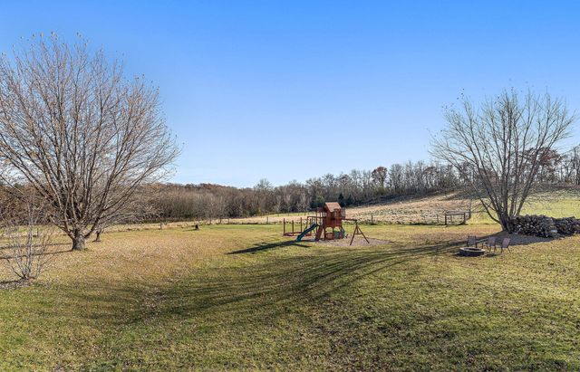 9528 115th Street NW, New Haven Twp, MN 55963