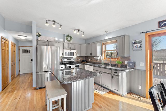 9528 115th Street NW, New Haven Twp, MN 55963