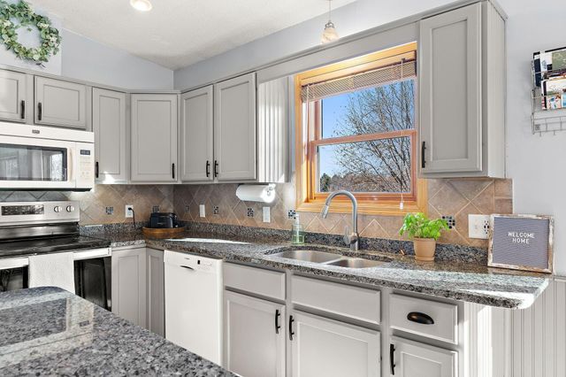 9528 115th Street NW, New Haven Twp, MN 55963