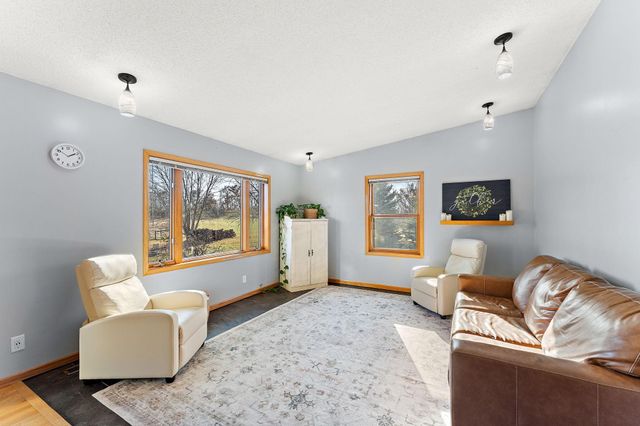 9528 115th Street NW, New Haven Twp, MN 55963