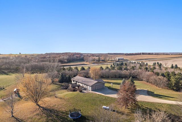 9528 115th Street NW, New Haven Twp, MN 55963