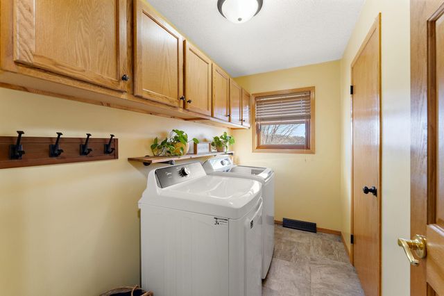 9528 115th Street NW, New Haven Twp, MN 55963