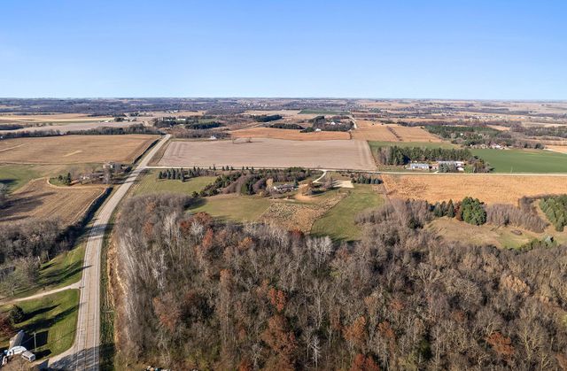 9528 115th Street NW, New Haven Twp, MN 55963