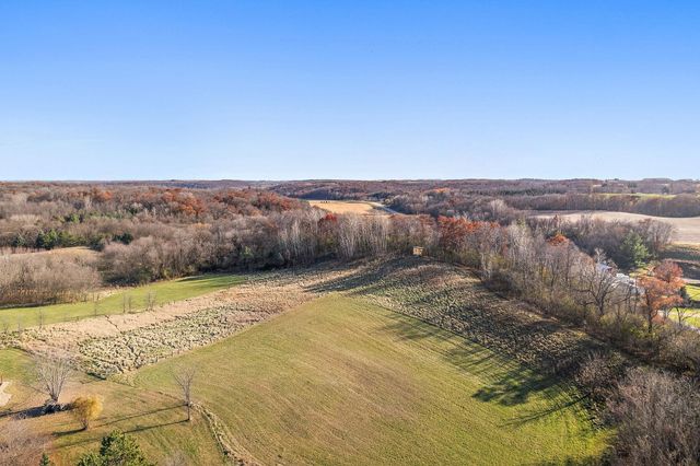 9528 115th Street NW, New Haven Twp, MN 55963