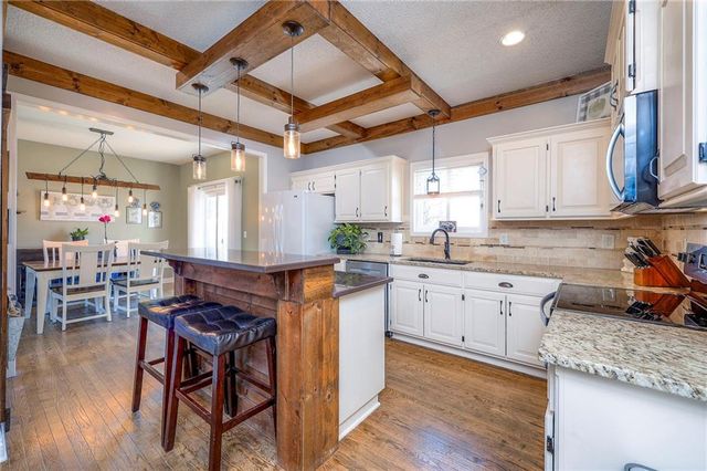 15512 S Alden Street, Olathe, KS 66062