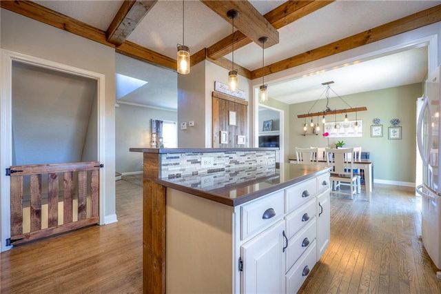 15512 S Alden Street, Olathe, KS 66062