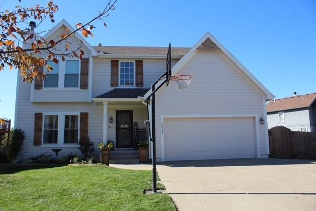 15512 S Alden Street, Olathe, KS 66062