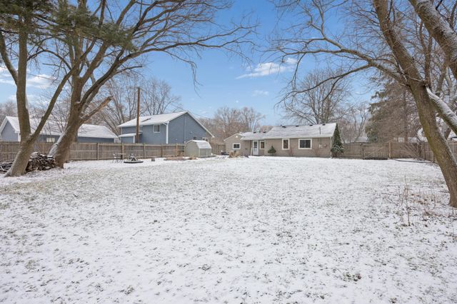 417 105th Lane NW, Coon Rapids, MN 55448