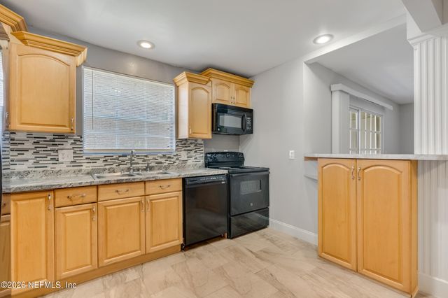 5201 ATLANTIC Boulevard 45, Jacksonville, FL 32207