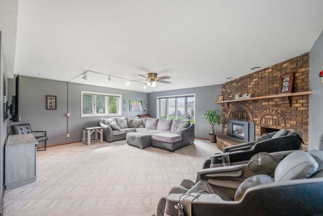 409 U Lane, Dike, IA 50624