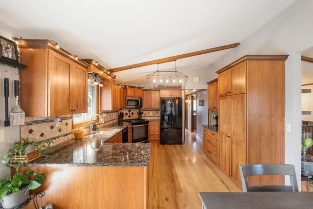 409 U Lane, Dike, IA 50624