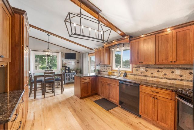 409 U Lane, Dike, IA 50624