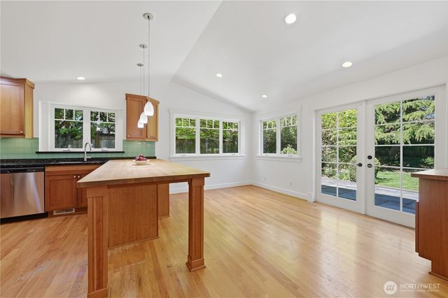 10630 NE 18th Street, Bellevue, WA 98004