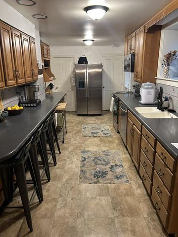 450 KOHLER SCHOOL RD, New Oxford, PA 17350