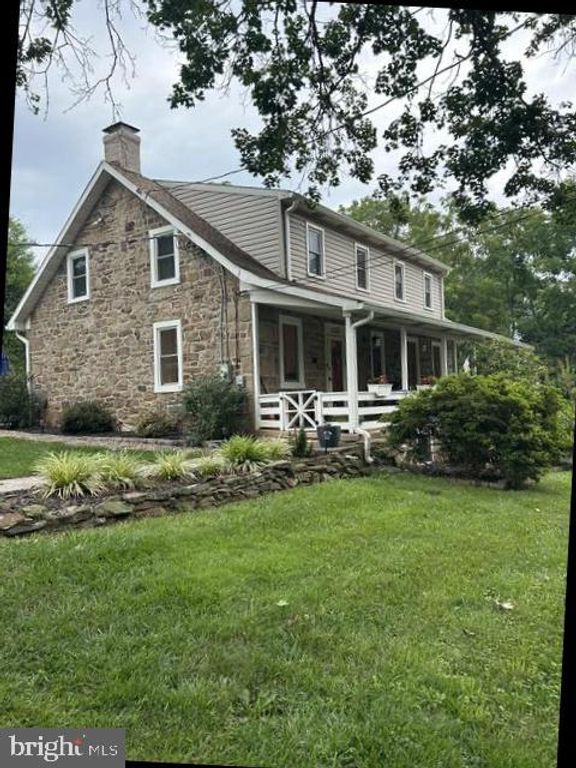 450 KOHLER SCHOOL RD, New Oxford, PA 17350
