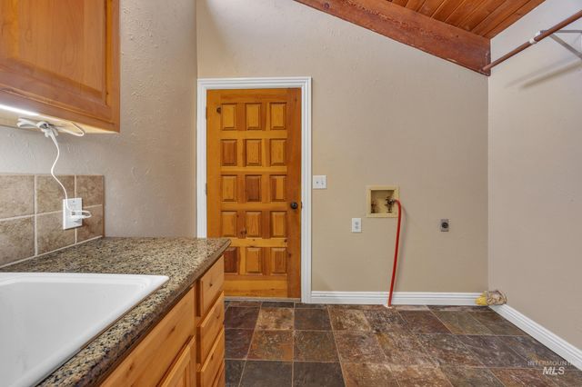 10424 Duck Lane, Nampa, ID 83686