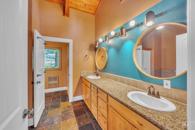 10424 Duck Lane, Nampa, ID 83686