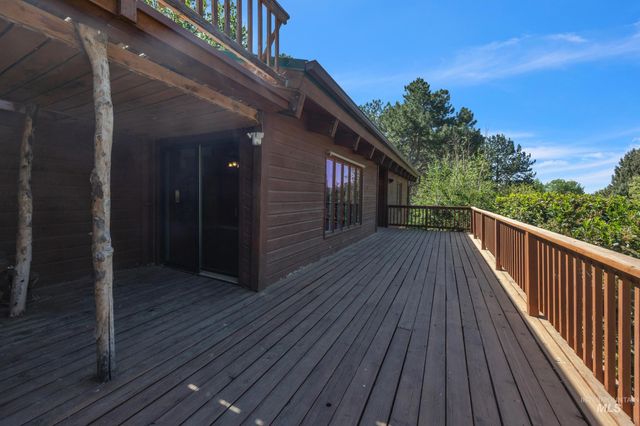 10424 Duck Lane, Nampa, ID 83686