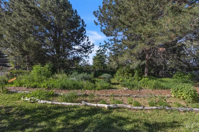 10424 Duck Lane, Nampa, ID 83686