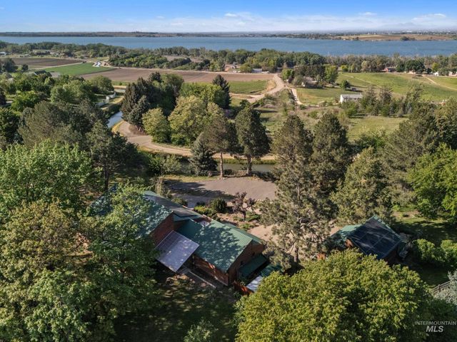 10424 Duck Lane, Nampa, ID 83686