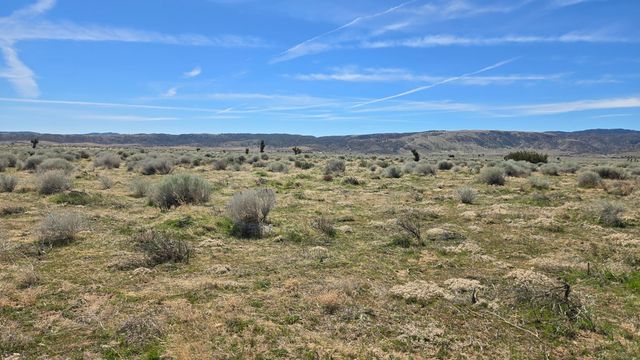 Ave E, Vicinity 193rd St West, Fairmont, CA 93536