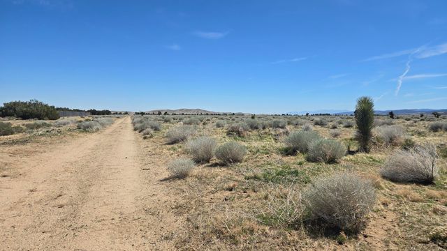 Ave E, Vicinity 193rd St West, Fairmont, CA 93536