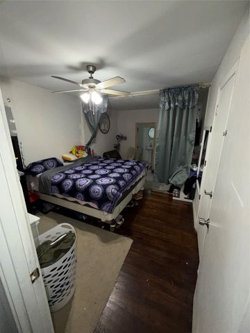 2502 E Overton Road, Dallas, TX 75216