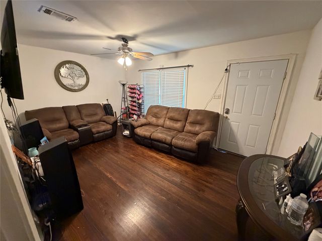2502 E Overton Road, Dallas, TX 75216