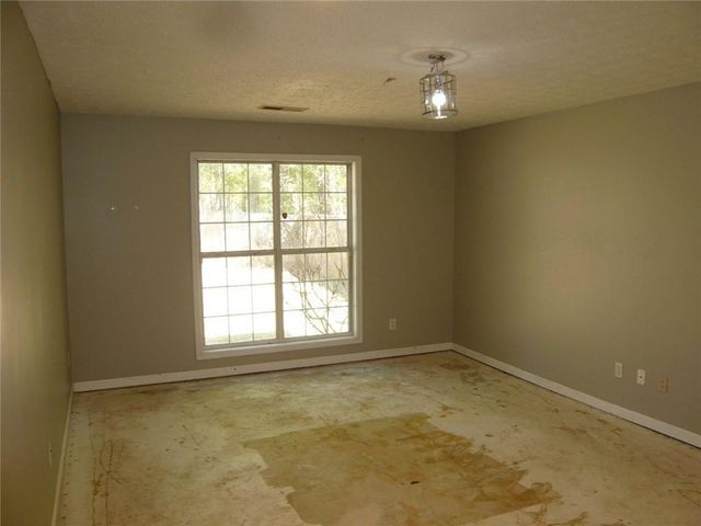 1677 Summit Creek SW, Loganville, GA 30052