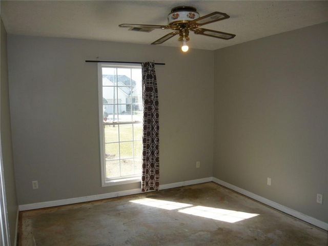 1677 Summit Creek SW, Loganville, GA 30052