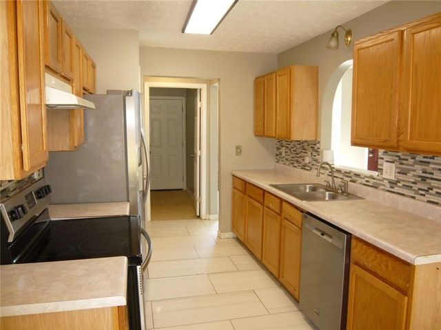 1677 Summit Creek SW, Loganville, GA 30052