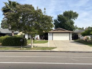 274 W Sierra Avenue, Fresno, CA 93704